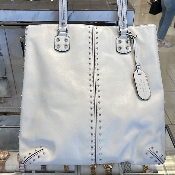 Michael Kors Astor Large Studded Leather
N/S Tote Bag Handbag Optic
NWT - Picture 4 of 16